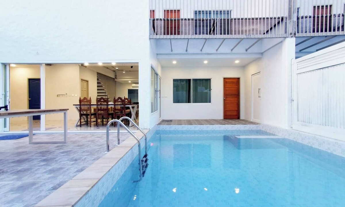 South Pattaya Villa | The villa seamlessly blends modern design, refined aesthetics and serene comfort