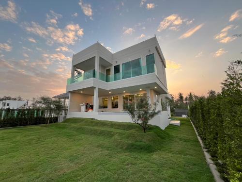 Thong Chai Bed & Breakfast | Tomorrow Sunrise พรุ่งนี้ก็เช้าแล้ว