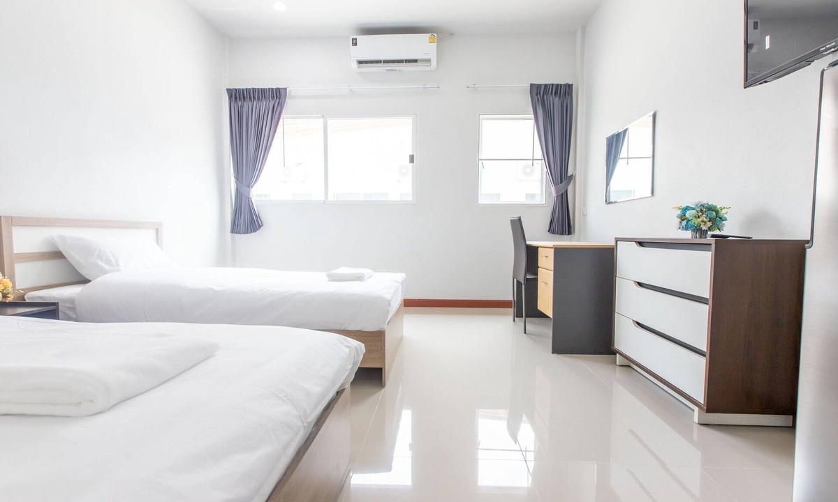 Sam Wa Tawan Ok Hotel | Tonsoi Hathairat