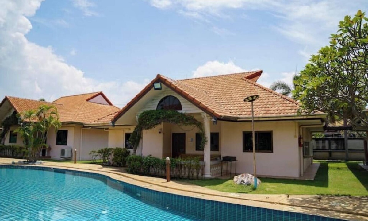 Si Racha Villa | Two Fifty Nine Resort 259 รีสอร์ต