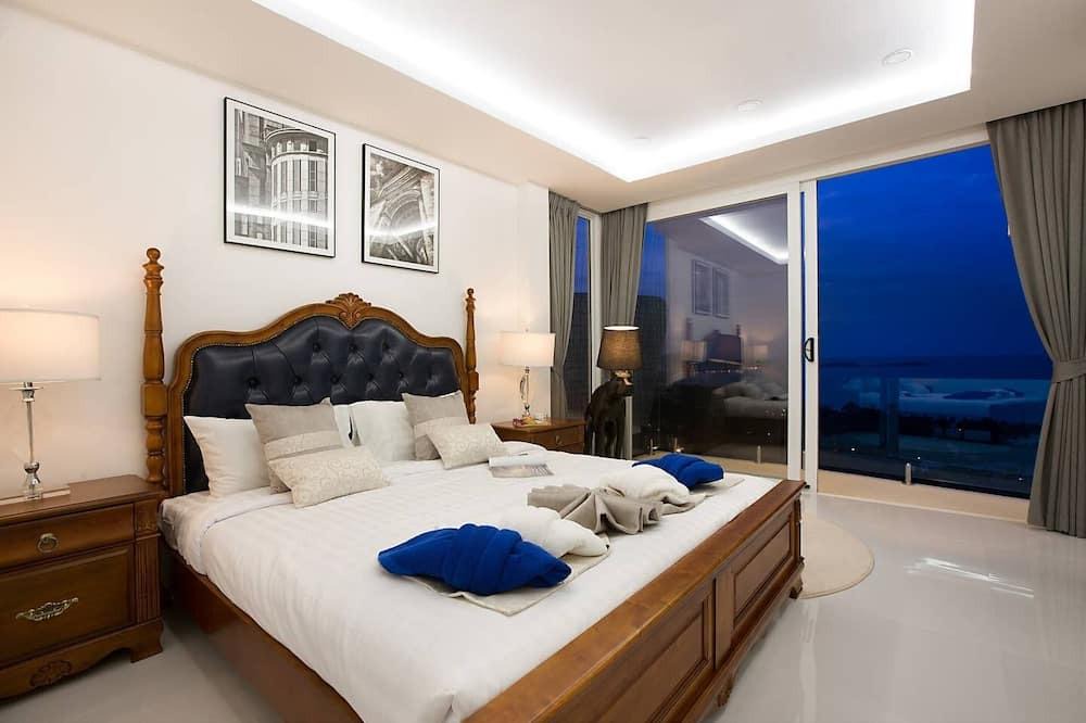 Chaweng City Center House | Villa Tulip - 3 bedrooms with sea views and private pool