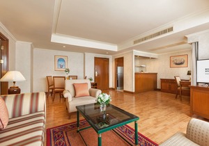 One Bedroom Grand Suite Apartment in the city center (G4) in Khlong Toei