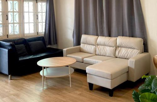 Saen Suk House | บ้านพักบางแสน บ้านชนัญญา BaanChananya
