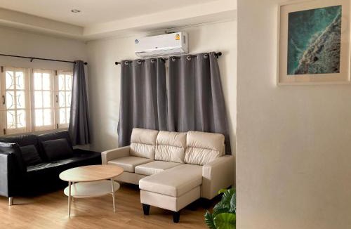 Saen Suk House | บ้านพักบางแสน บ้านชนัญญา BaanChananya