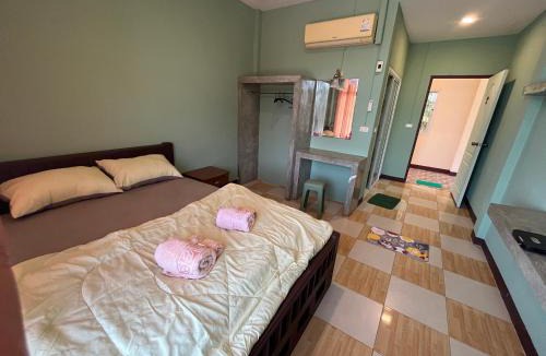 Ko Sichang House | ใบไม้