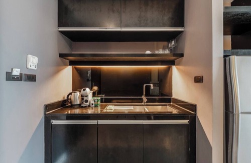 Patong Apartment | 1 BR Sleeps 3 &Pool by patong beach-the charmC197