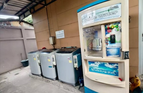 Chan Kasem Apartment | 107 Budget Room Utilities Balcony in Ratchada