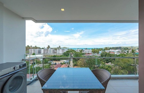 Kamala House | 1BR Rooftop Pool & Gym 800m to Beach-city gate C191