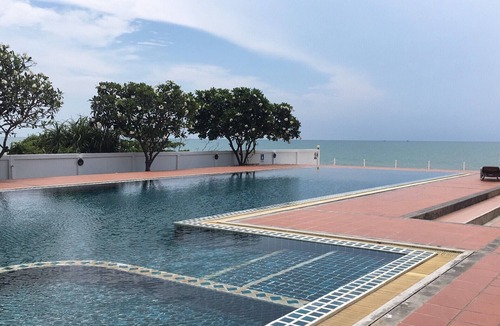 Khanom Apartment | 2 bedroom condo with sea view and pool