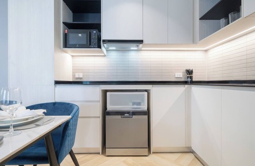 Cherngtalay Apartment | 2 Bedroom Title Legendary apartments in Tambon Choeng Thale