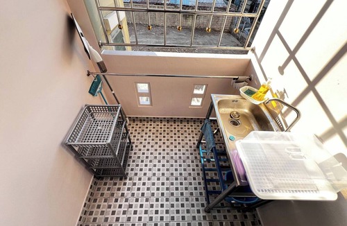Chan Kasem Apartment | 205 budget room Wi-Fi & utilities Bangkok’s center