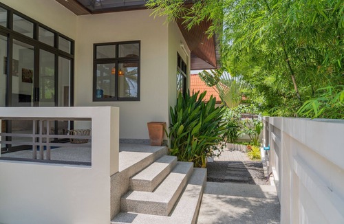Bophut Villa | 3 BR/3 BA, up to 7 guests, private pool, located 5' from the beach