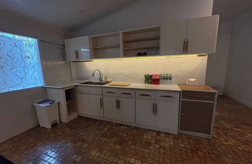 Chalong House | 3BR Family Villa - 1 km to Chalong Pier with WiFi