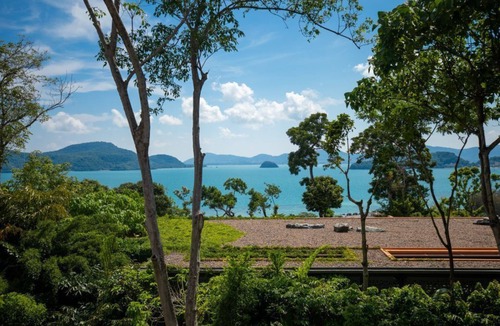 Wichit Villa | 3BR Residence Villa Partial Ocean View - Sri panwa (C22)