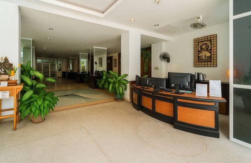 Patong Apartment | 65m² PATONG BEACH, SMART TVs, FAST WIFI, POOL, GYM