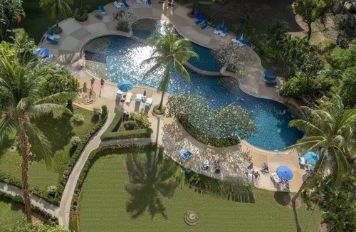 Patong Apartment | 65m² PATONG BEACH, SMART TVs, FAST WIFI, POOL, GYM
