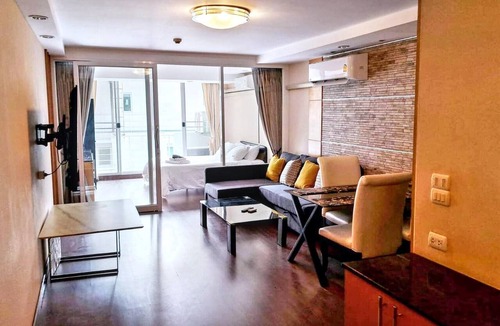 Khlong Toei Nuea Condo | 6D - Short-Term Rental Allowed - Downtown Bkk Serviced Apartment