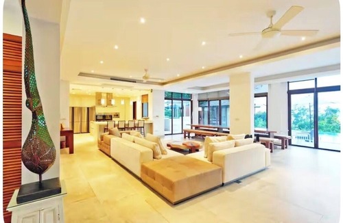 Wichit House | 7 Bedrooms Family Luxury Pool Villa Ocean View Sripanwa with Breakfast