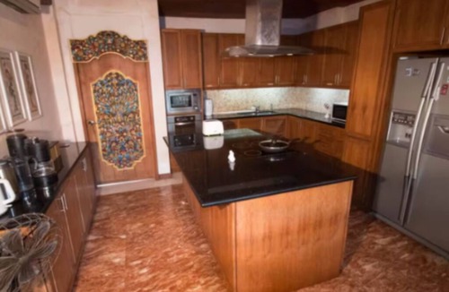 Pattaya Bay Villa | 7 Bedrooms Villa with Private Pool in Pattaya *LUXURY*