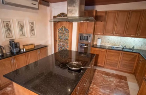 Pattaya Bay Villa | 7 Bedrooms Villa with Private Pool in Pattaya *LUXURY*