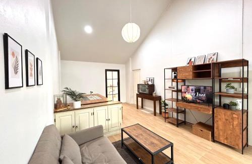 Racha Thewa Villa | Airport Cozy House - Suvarnabhumi
