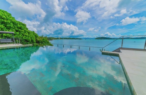 Pa Klok Villa | Azure Beachfront Villa