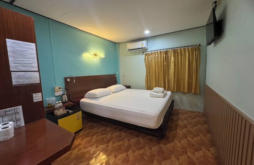 Lan Saka Cabin | Baan Kao Kod