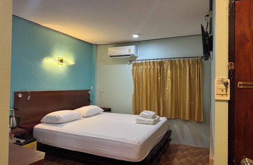 Lan Saka Cabin | Baan Kao Kod