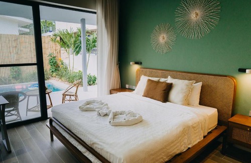 Srithanu Villa | Baan Sook Villa Bright Private Pool