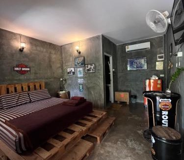 Koh Lan Resort | Baanmaneerat บ้านมณีรัตน์ เกาะล้าน