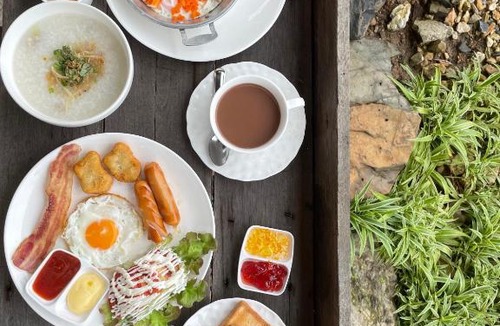 Phanom House | Baanrimfai Homestay
