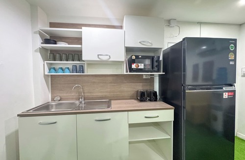 Rawai Hostel | Banana Bunkhouse Hostel