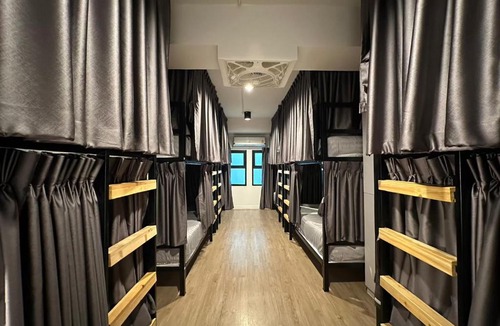 Suan Luang Hostel | Bangkok Sleep Nest