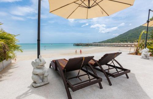 Chaloklum Villa | Beachfront 4BR Villa with Private Pool - Ocean Access