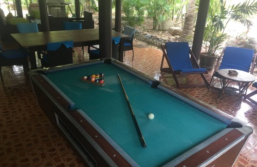 Bang Po Villa | Beachfront Resort: Villa 4-bdr, very spacious, only 20m to the Beach