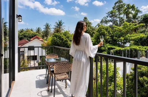 Srithanu House | Beachside Villa Pool 2 Suites Steps to Beach