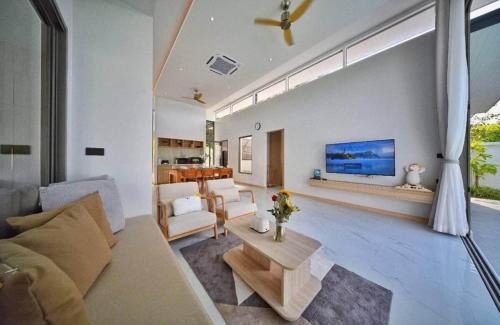 Si Sunthon Villa | Beautiful 2BR Modern Villa