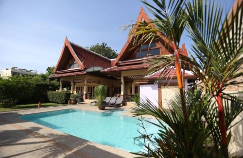 Ban Saiyuan Villa | Beautiful 5BR Villa Felicity, Pool & Garden, near Naiharn