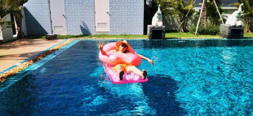 Huai Yai Villa | Big swimming pool garden villa 私家泳池花园豪华别墅