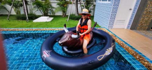 Huai Yai Villa | Big swimming pool garden villa 私家泳池花园豪华别墅