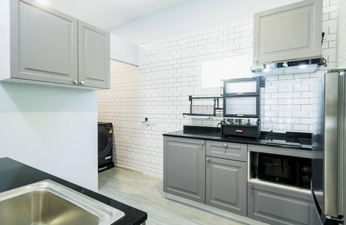 Ban Saiyuan House | Boathouse 4 Bed Townhouse Fully Renovated Rawai