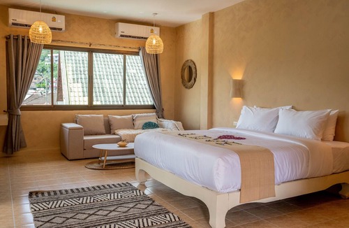 Patong Hotel | Casa Solana Patong
