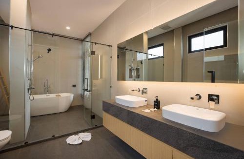Chalong Villa | Chalong Bay View 3BR Pool Villa Long One A4