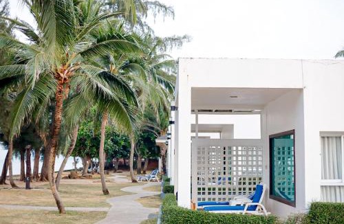 Khlong Khut Hotel | Chaolao Tosang Beach Hotel