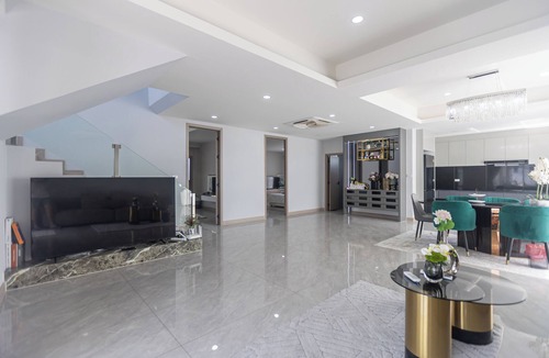 South Pattaya House | Charming 5-bedroom house in Muang Pattaya C26