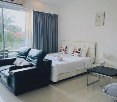Karon Apartment | CHIC Beautiful apartment by the seaside, terrace, pool, free gym