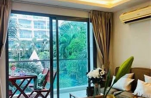 North Pattaya Apartment | Condo 2 Bedrooms 2 Bathrooms 100 walk to the beach
