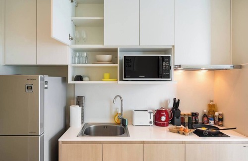 Na Chom Thian Apartment | Corner Sea View Balcony Condo | King Bed | 1min to Private Beach