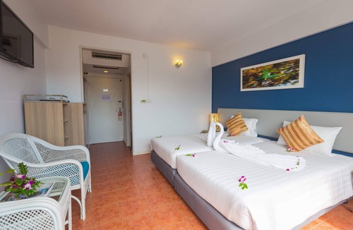 Karon Hotel | @ Cosy standard family room #05 @ Karon Beach
