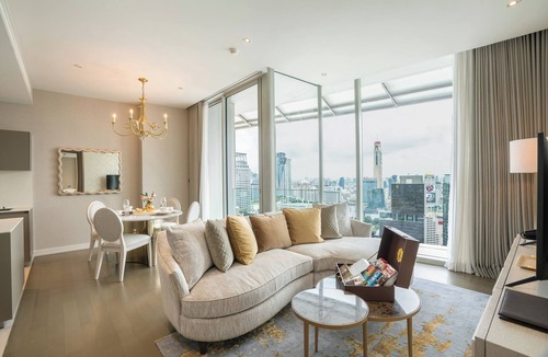 Chidlom Apartment | Elegant Two-Bedroom Executive Suite in Ratchadamri – Prime Bangkok Location